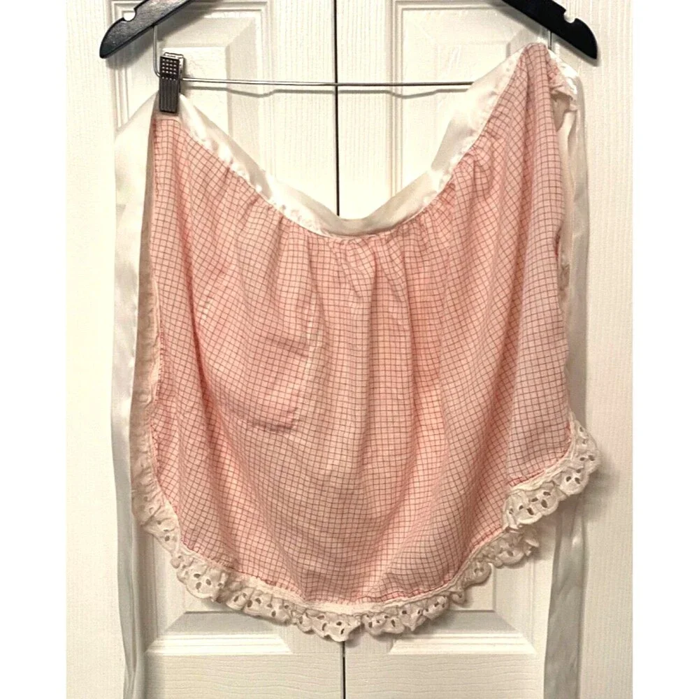 Vtg Handmade Half Apron Lace Red White Diner Pocket Ribbon Bow Cottagecore Chic - Picture 8 of 9